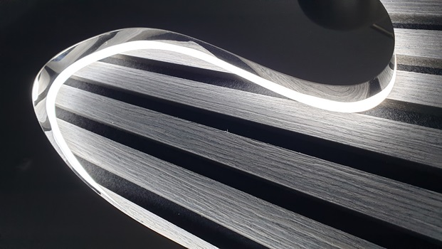 Design Zahn beleuchtet